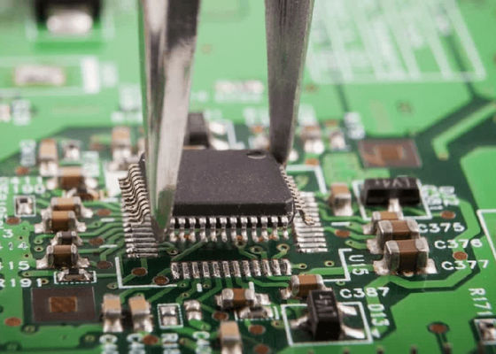 Assemblaggio di circuiti stampati PCB HASL 0,10 mm 5 mil Linee rette